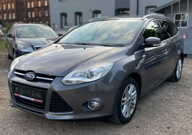 FORD Focus 1.6 EcoBoost Titanium