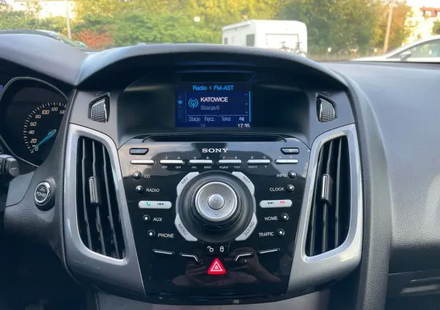 FORD Focus 1.6 EcoBoost Titanium