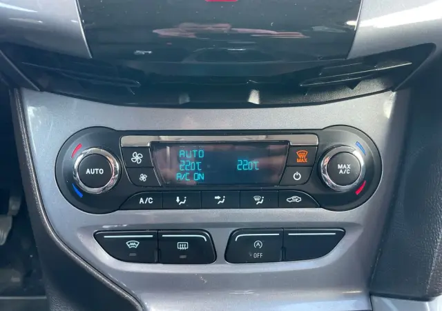 FORD Focus 1.6 EcoBoost Titanium
