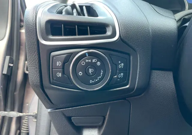 FORD Focus 1.6 EcoBoost Titanium