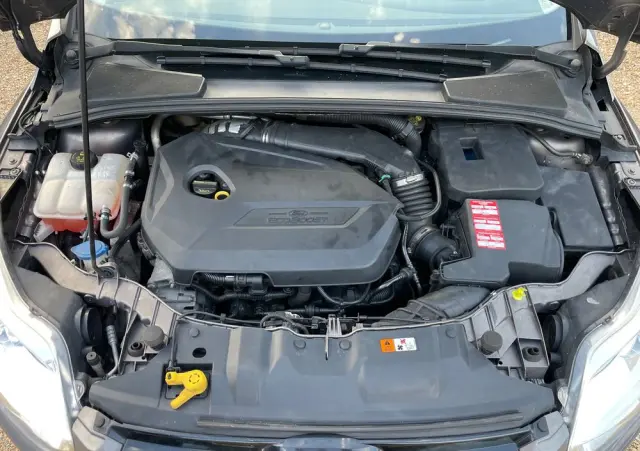 FORD Focus 1.6 EcoBoost Titanium