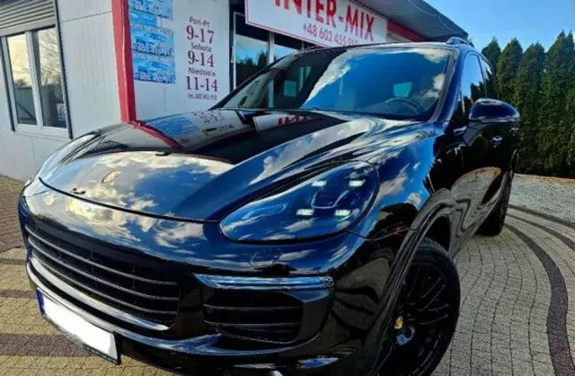 PORSCHE Cayenne 