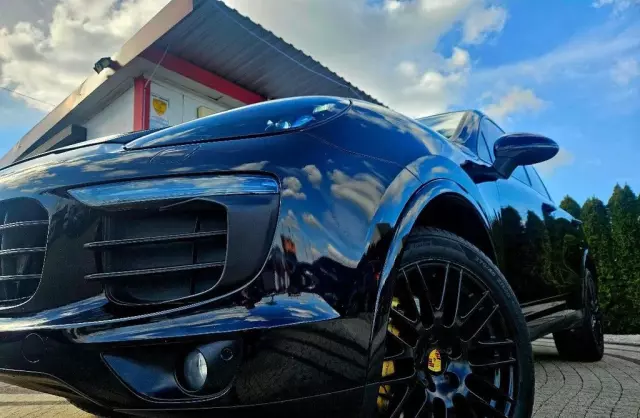 PORSCHE Cayenne 