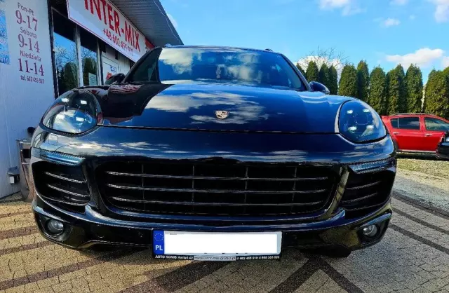 PORSCHE Cayenne 