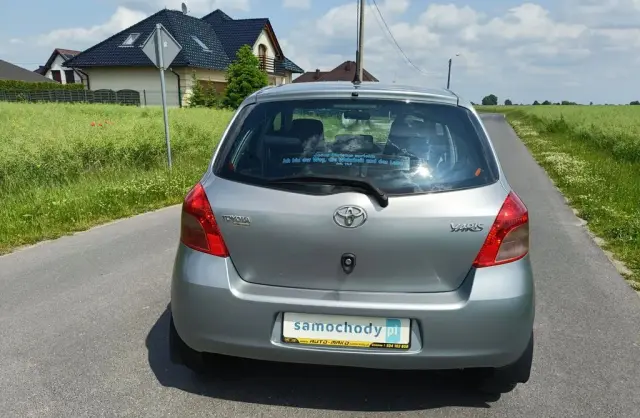 TOYOTA Yaris 