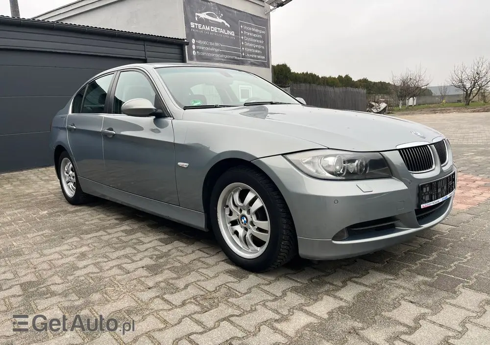 BMW Seria 3 325i