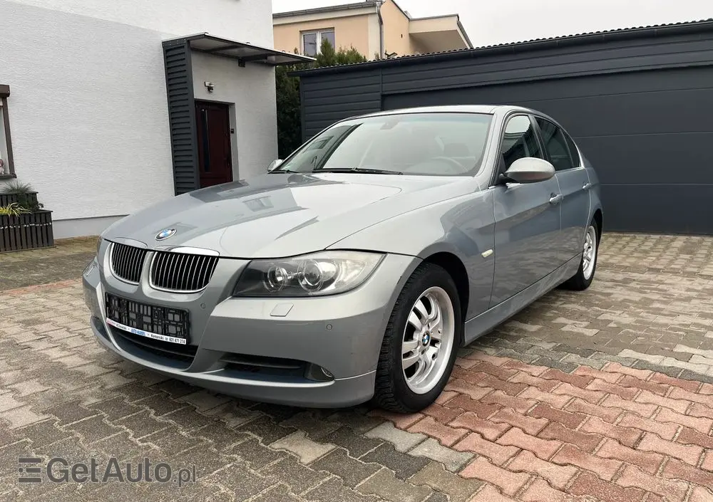 BMW Seria 3 325i