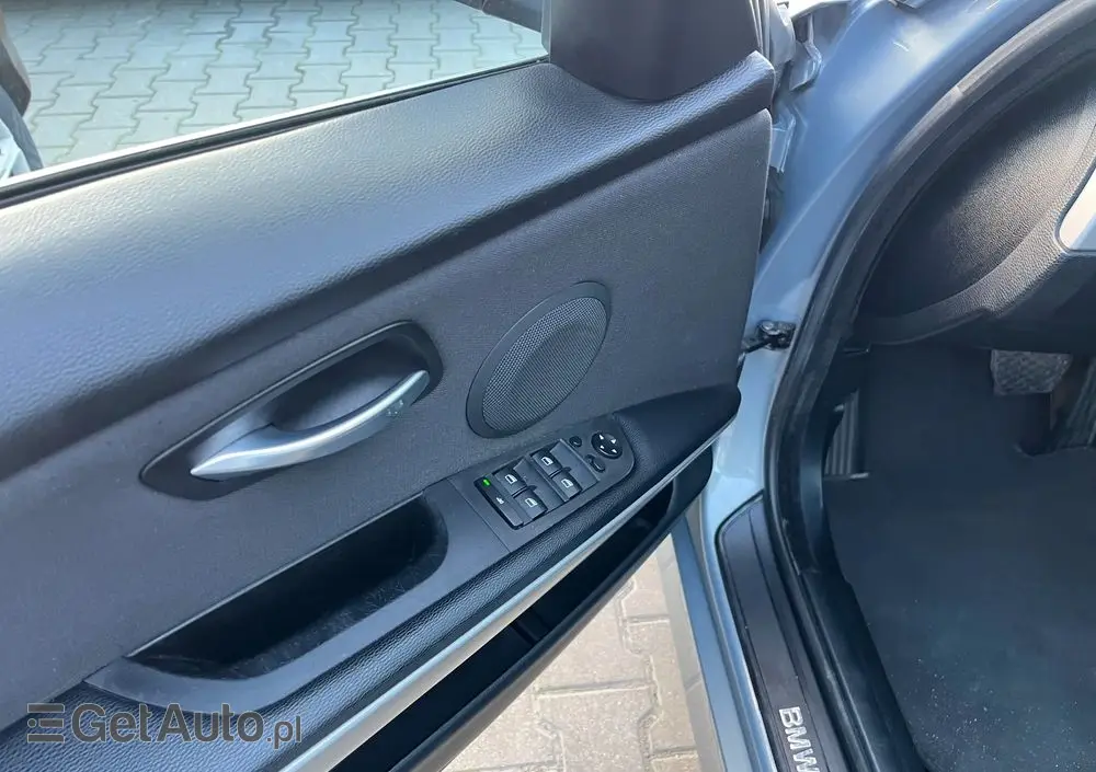 BMW Seria 3 325i