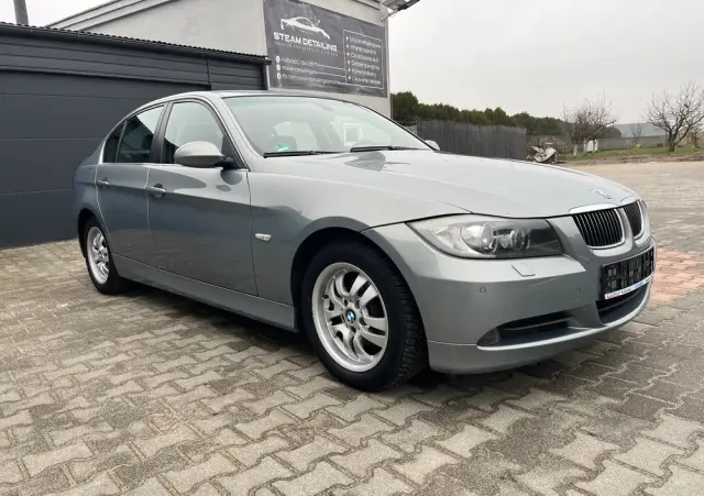 BMW Seria 3 325i