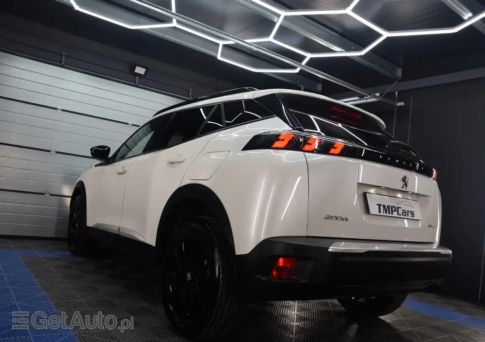 PEUGEOT 2008 PureTech 100 Active