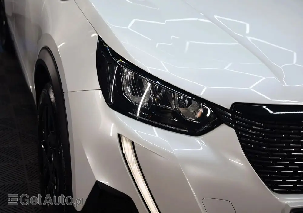 PEUGEOT 2008 PureTech 100 Active