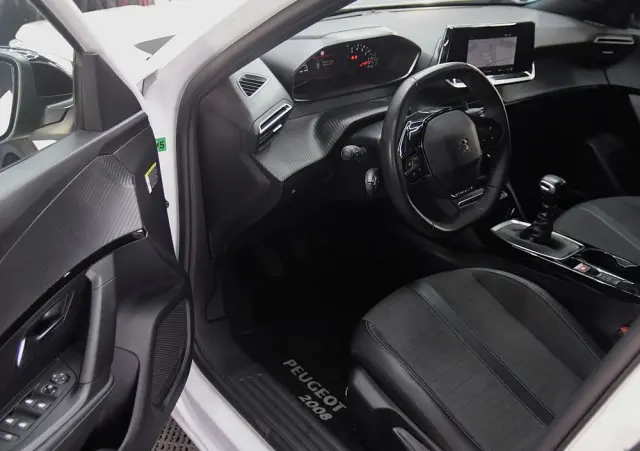 PEUGEOT 2008 PureTech 100 Active