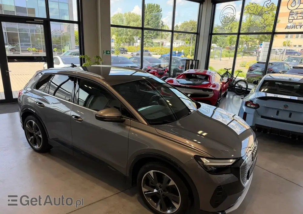 AUDI Q4 e-tron 50 77kWh Quattro S Line