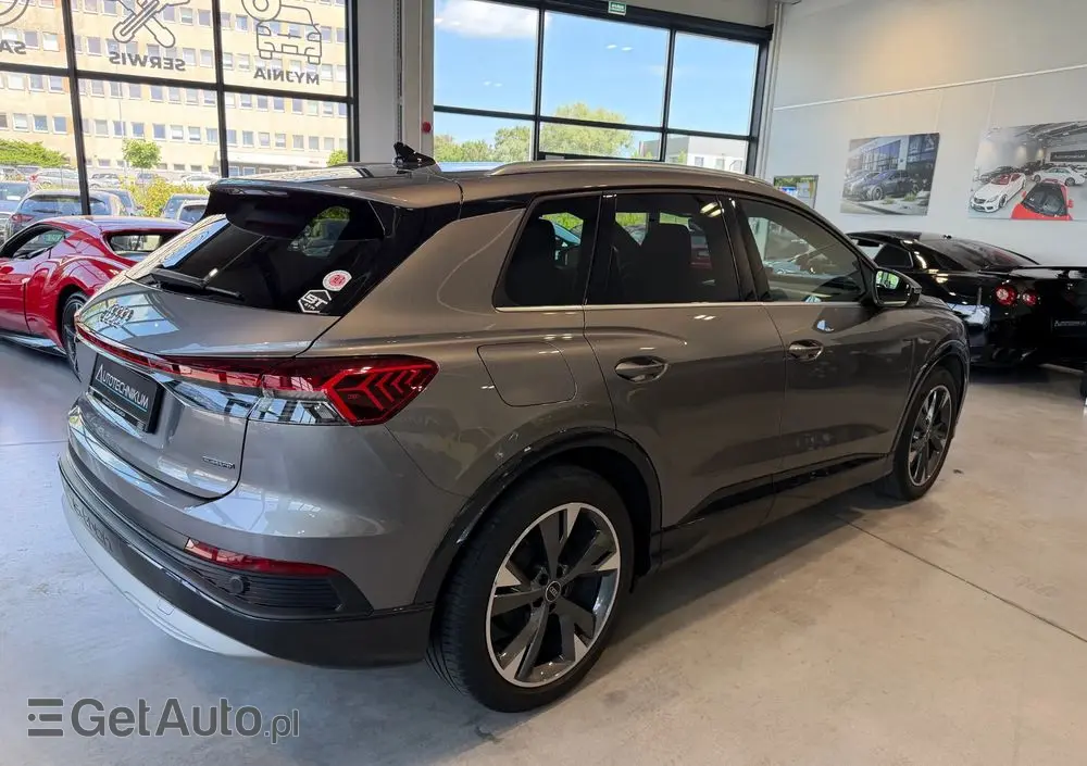 AUDI Q4 e-tron 50 77kWh Quattro S Line