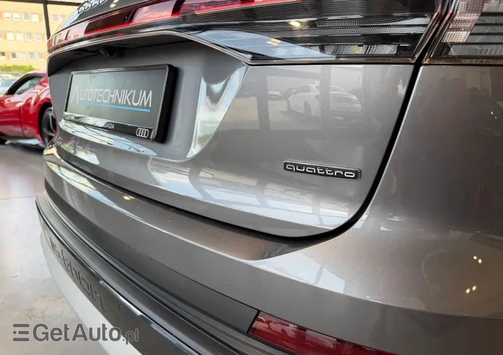 AUDI Q4 e-tron 50 77kWh Quattro S Line