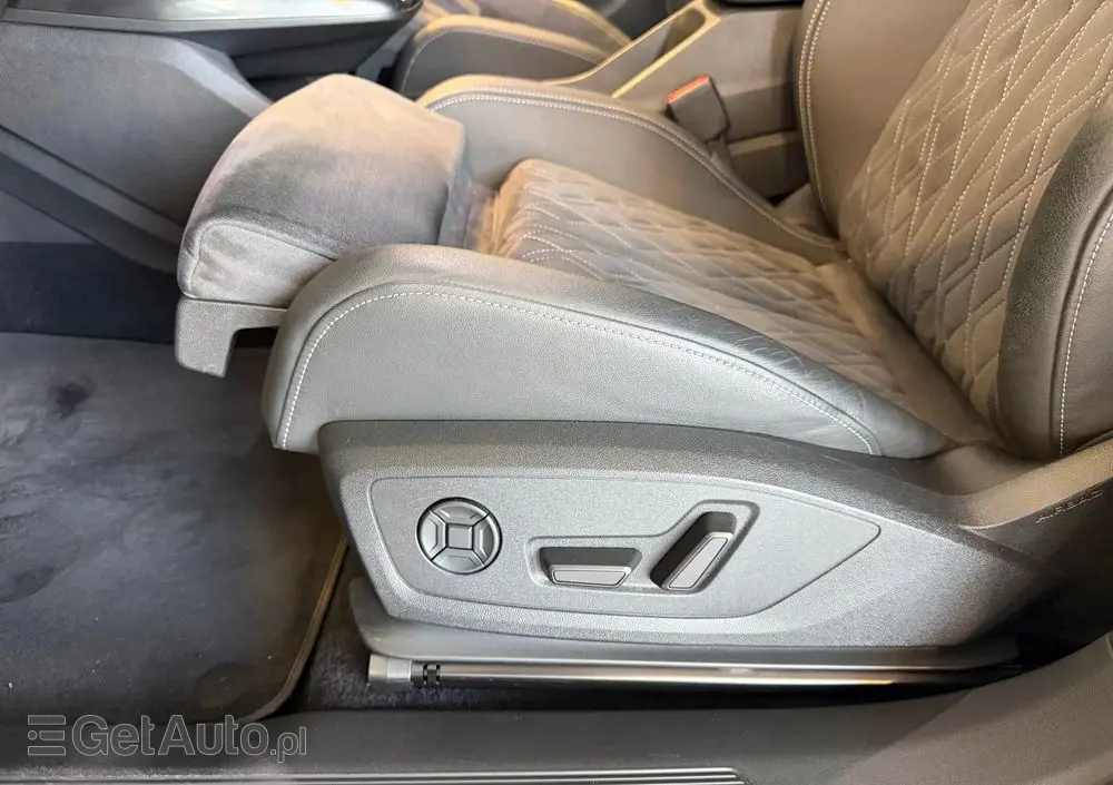AUDI Q4 e-tron 50 77kWh Quattro S Line