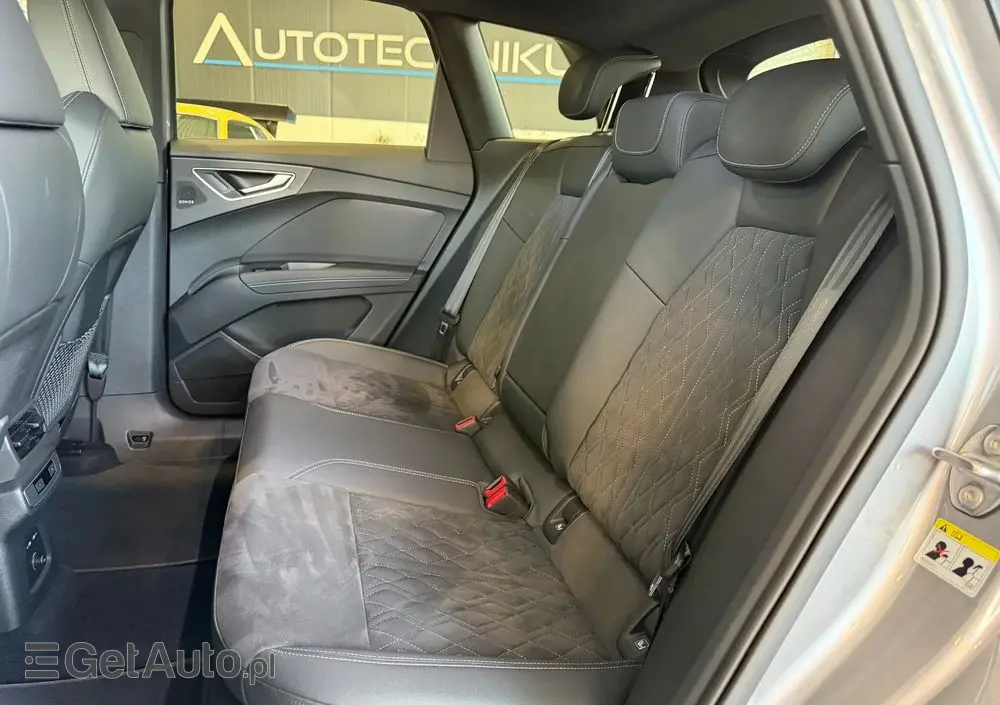 AUDI Q4 e-tron 50 77kWh Quattro S Line