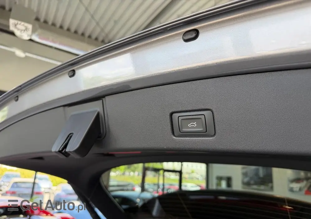 AUDI Q4 e-tron 50 77kWh Quattro S Line