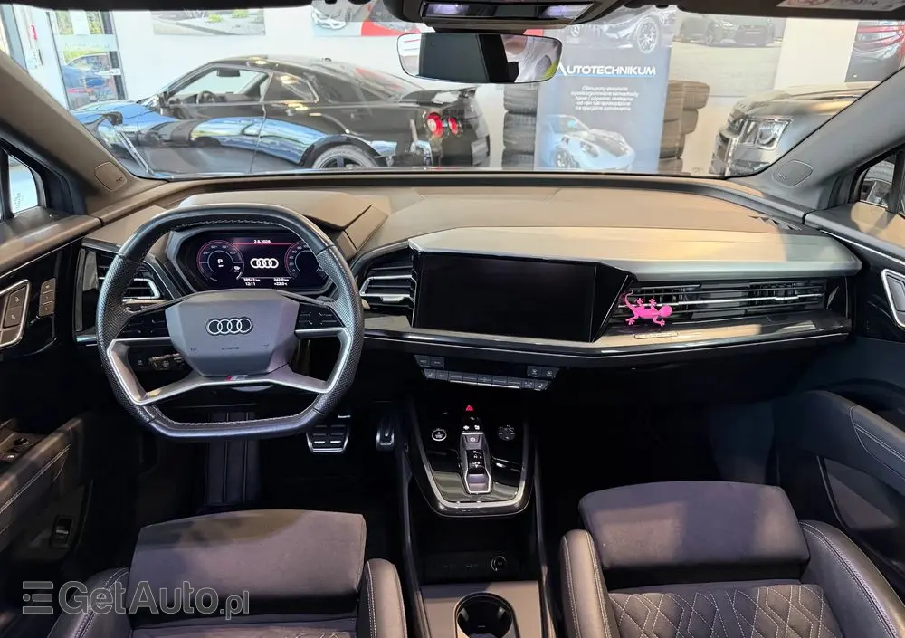 AUDI Q4 e-tron 50 77kWh Quattro S Line
