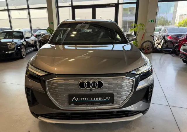 AUDI Q4 e-tron 50 77kWh Quattro S Line