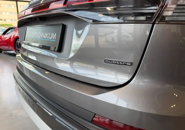 AUDI Q4 e-tron 50 77kWh Quattro S Line