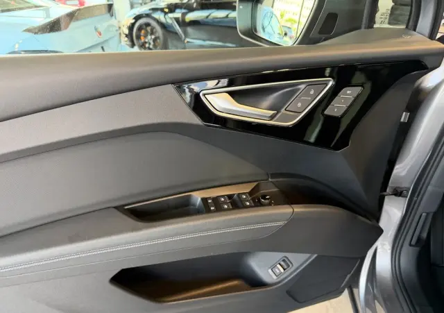 AUDI Q4 e-tron 50 77kWh Quattro S Line