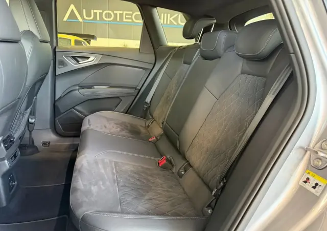 AUDI Q4 e-tron 50 77kWh Quattro S Line