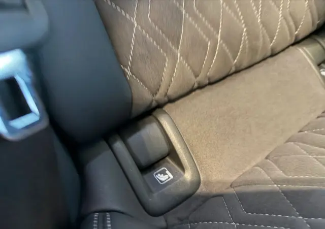 AUDI Q4 e-tron 50 77kWh Quattro S Line