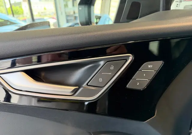 AUDI Q4 e-tron 50 77kWh Quattro S Line