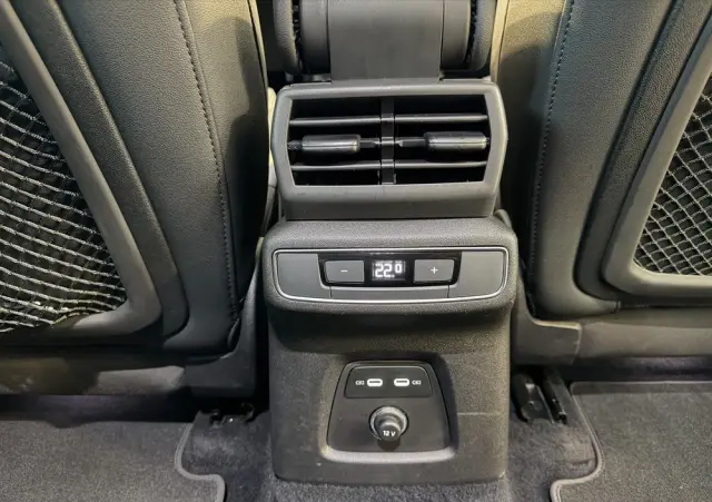 AUDI Q4 e-tron 50 77kWh Quattro S Line