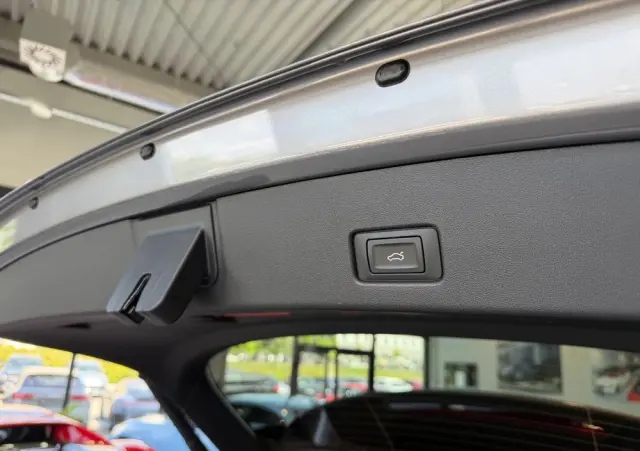 AUDI Q4 e-tron 50 77kWh Quattro S Line