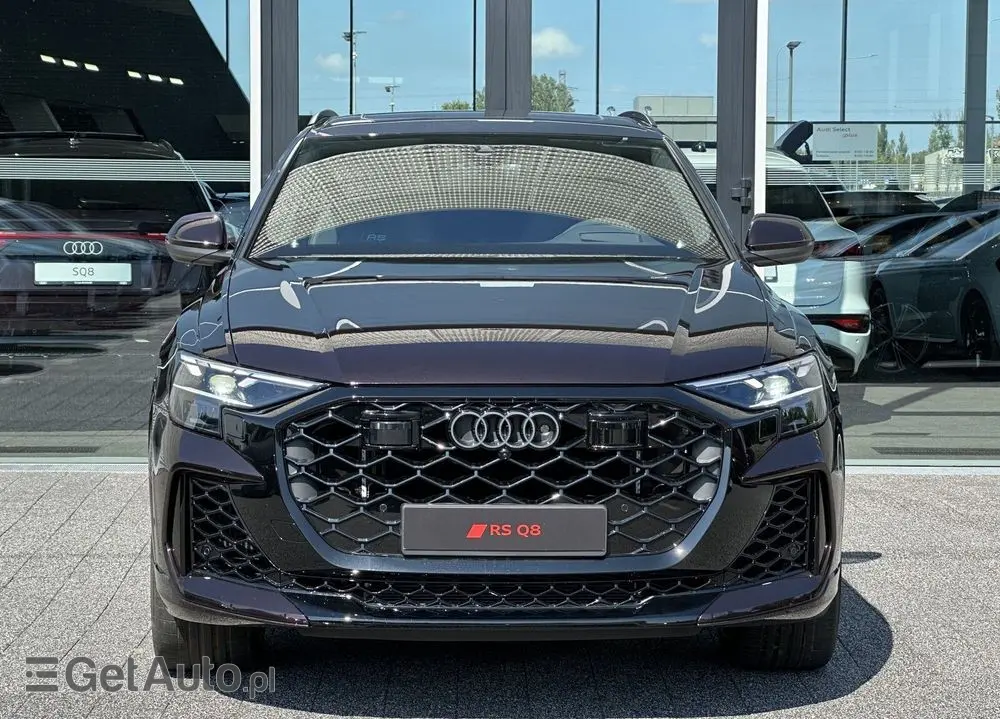 AUDI RS Q8 