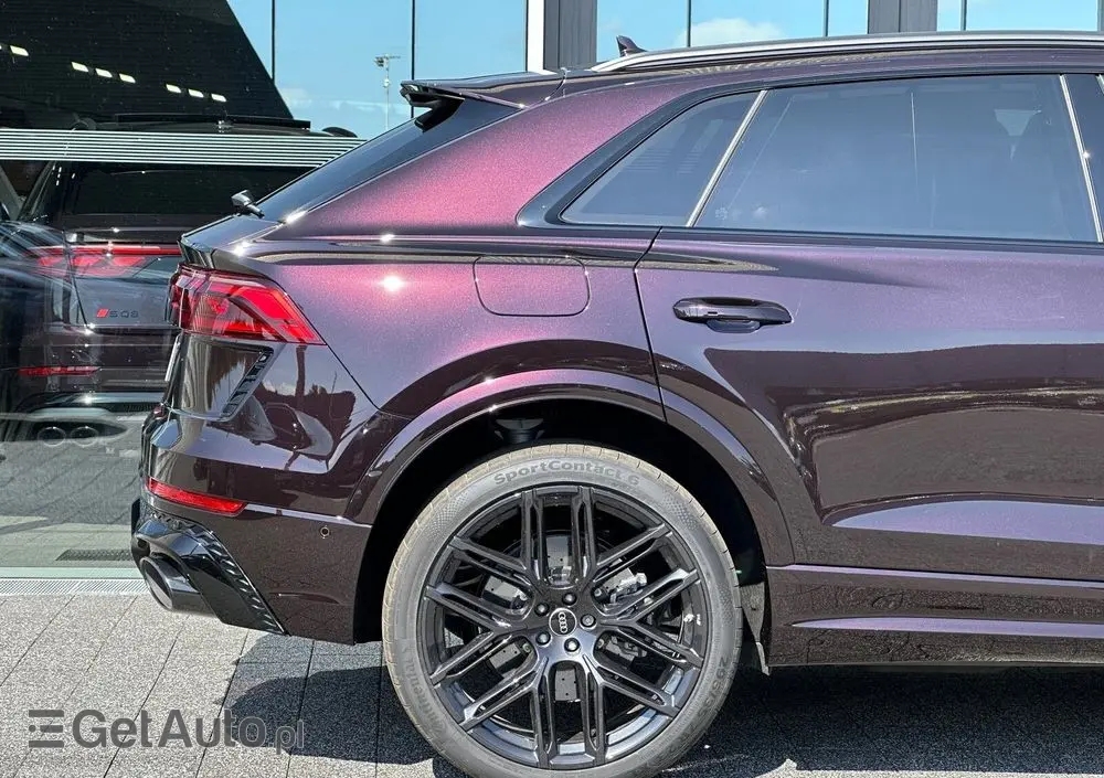 AUDI RS Q8 