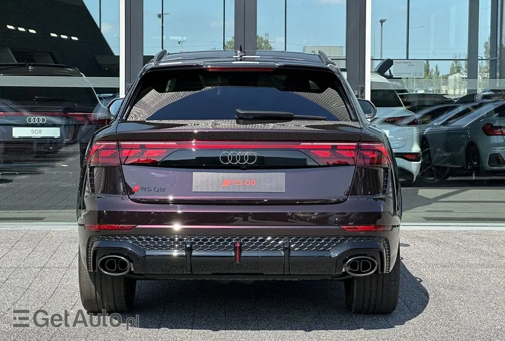 AUDI RS Q8 
