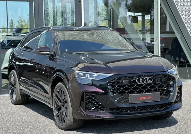 AUDI RS Q8 