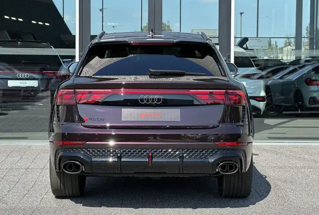 AUDI RS Q8 