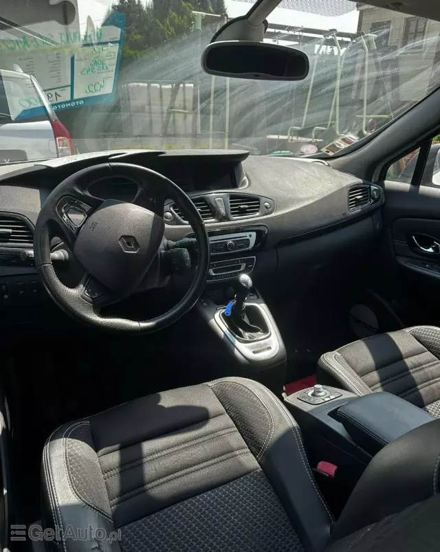 RENAULT Scenic 