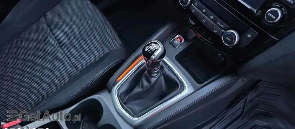 NISSAN Qashqai 1.2 DIG-T N-Vision