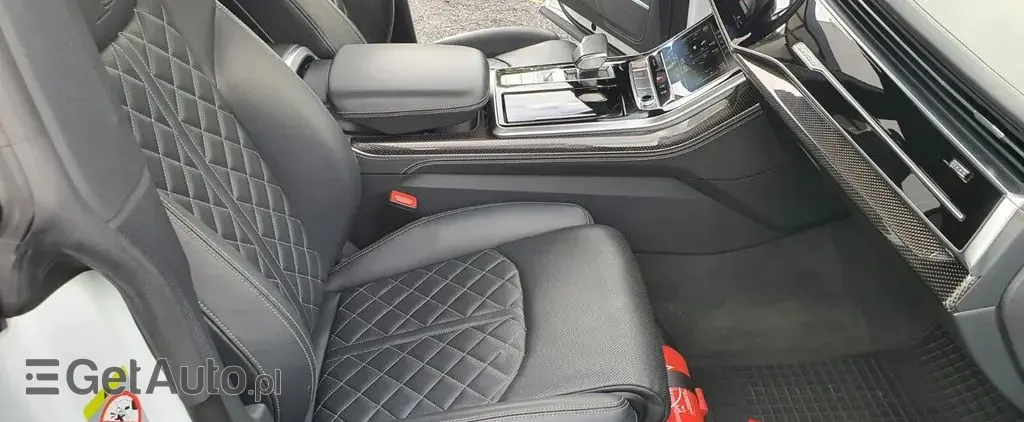 AUDI SQ8 