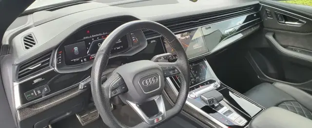 AUDI SQ8 