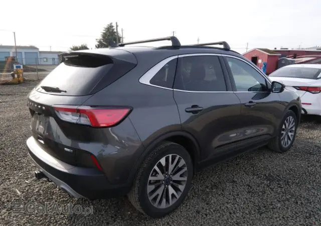 FORD Escape 2.0 EcoBoost AWD Titanium