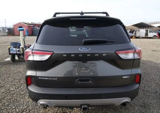 FORD Escape 2.0 EcoBoost AWD Titanium