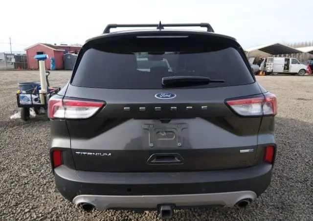 FORD Escape 2.0 EcoBoost AWD Titanium