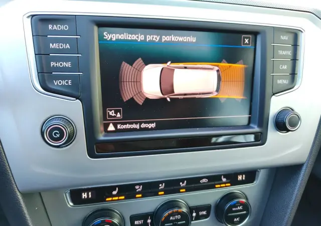 VOLKSWAGEN Passat 2.0 TDI SCR DSG Comfortline