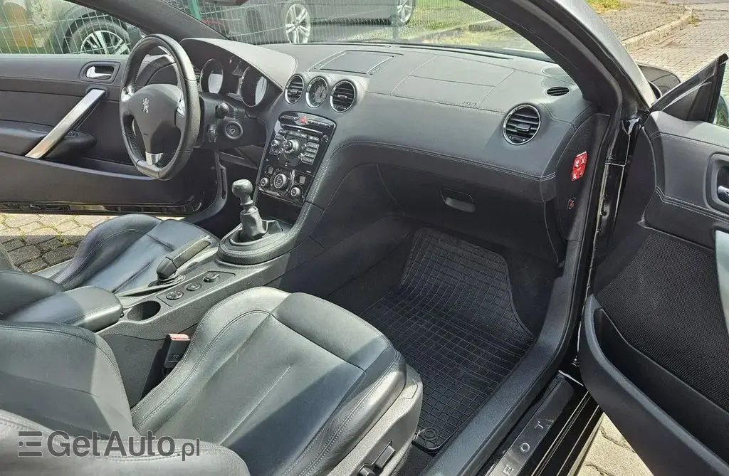 PEUGEOT RCZ 