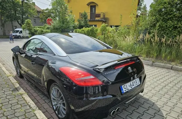 PEUGEOT RCZ 