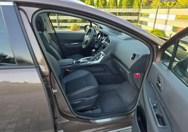 PEUGEOT 3008 155 THP Automatik Allure