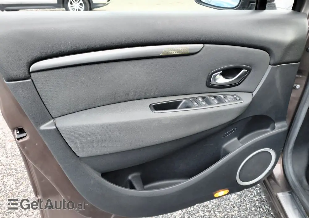 RENAULT Scenic 2.0 16V 140 CVT Dynamique