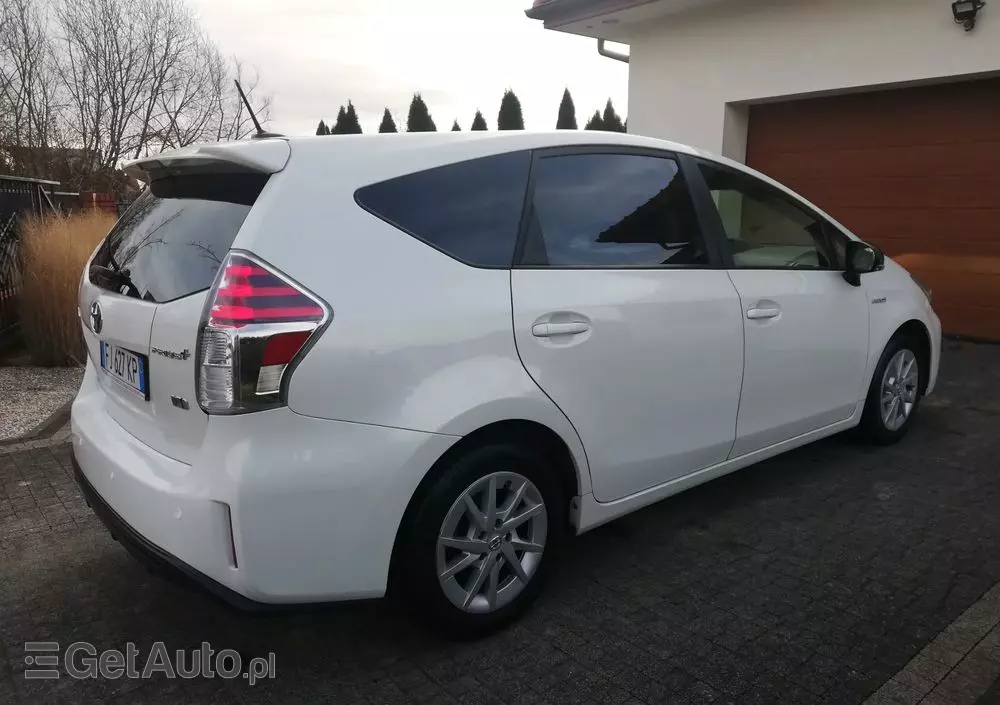 TOYOTA Prius+ 