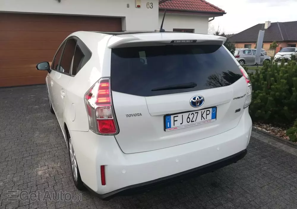 TOYOTA Prius+ 